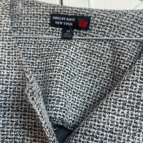 2 piece blazer and skirt set - Picture 5 of 8